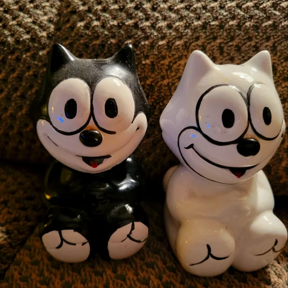 Felix the Cat Salt and Pepper Set